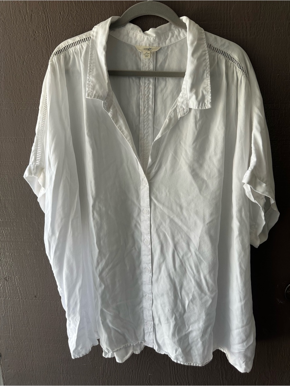 Terra & Sky White Collared Button-Front Blouse